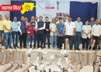 जळगावात रोटरीतर्फे मोफत कृत्रिम पायांचे वितरण