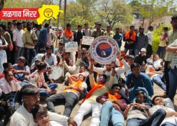 जळगावातील मु.जे.महाविद्यालयात अभाविपचे जोरदार आंदोलन