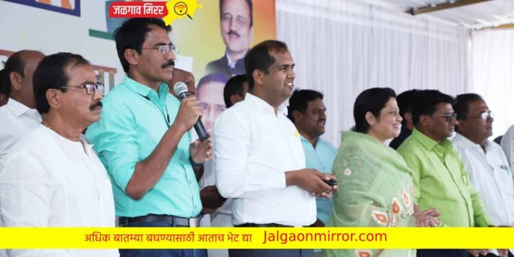 आ.मंगेश चव्हाण यांच्या हस्ते दुष्काळग्रस्त शेतकऱ्यांना १३३ कोटी रूपये अनुदान वाटप !