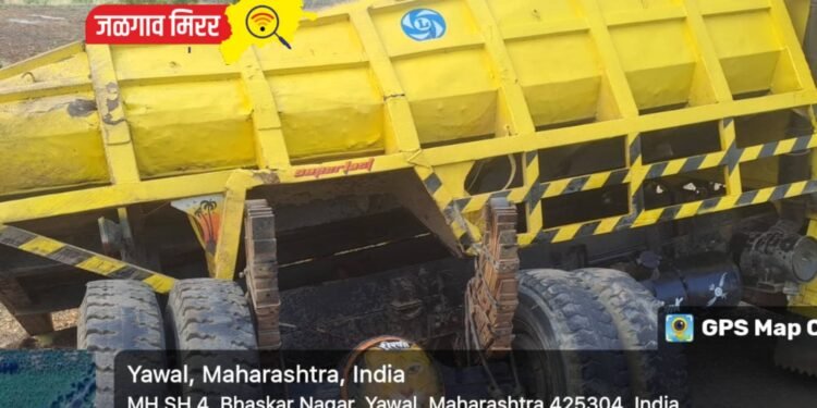 भरधाव डंपरचा अपघात : डंपरचे झाले दोन तुकडे