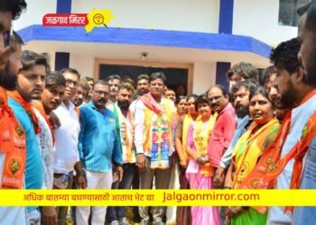 चार कामे सांगा म्हणत रक्षा खडसेंना कोचूर येथे ग्रामस्थांचा विरोध