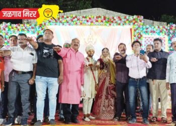 फडणवीसांचा गोप्यस्फोट : तेव्हा मला ठाकरेंकडून मुख्यमंत्रिपदाची ऑफर…