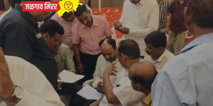 जळगावात मुख्यमंत्र्यांच्या सभेनंतर शिक्षकांना पैसे वाटप ; अंधारेंनी केला व्हिडीओ व्हायरल