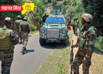 दहशतवाद्यांशी झालेल्या चकमकीत एक अधिकाऱ्यासह चार जवान शहीद