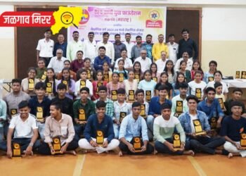 विद्यार्थ्यांनी भरकटत न जाता ध्येयाचा पाठलाग करावा !