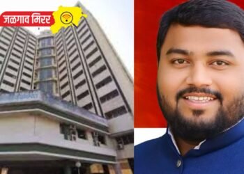 महापालिकेच्या शाळा बंद करण्याचे जळगावात रॅकेट ; तरुणांचे मुख्यमंत्र्यांना पत्र