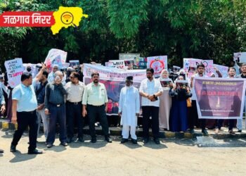‘त्या’ अत्याचाराच्या घटनेचा इकरा युनानी मेडीकल कॉलेजतर्फे निषेध रॅली