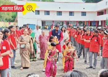 रोजलॅण्ड इंग्लिश मिडीयम स्कूलमध्ये लाडक्या बाप्पाला निरोप !