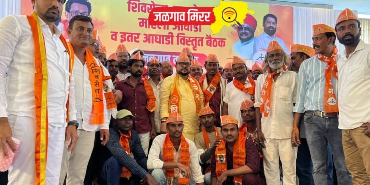 पालकमंत्री गुलाबराव पाटलांच्या उपस्थितीत शेकडो तरुणांचा शिवसेनेत प्रवेश !