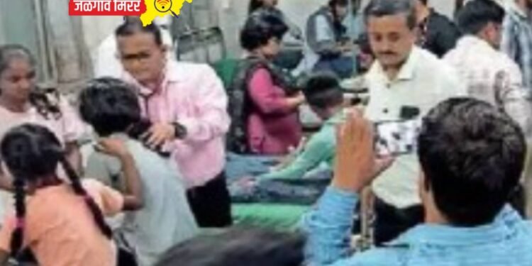 जिल्ह्यात खळबळजनक घटना : भंडाऱ्यातून ७० विद्यार्थ्यांना विषबाधा, दोन गंभीर !