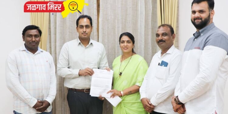 ओला दुष्काळ जाहिर करून शेतकऱ्यांना सरसकट आर्थिक मदत द्यावी