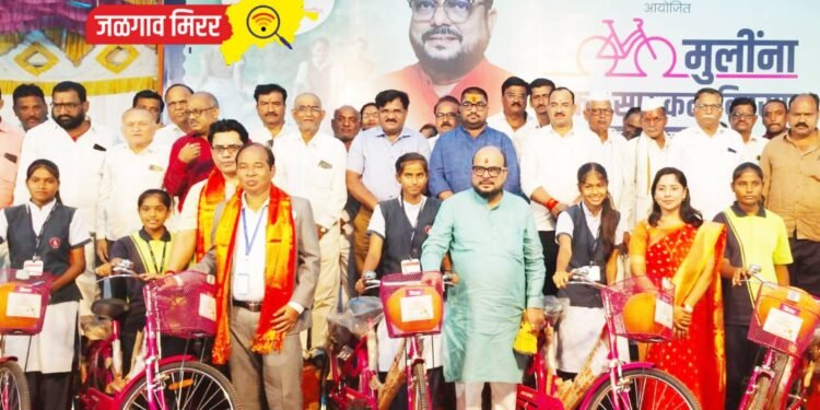 एकही मुलगी शिक्षणापासून वंचित राहू नये यासाठी प्रयत्नशील – मंत्री गुलाबराव पाटील