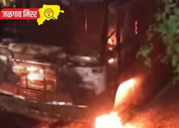 रात्रीच्या सुमारास भरधाव बस पेटली : थोडक्यात बचावले प्रवाशांचे प्राण !