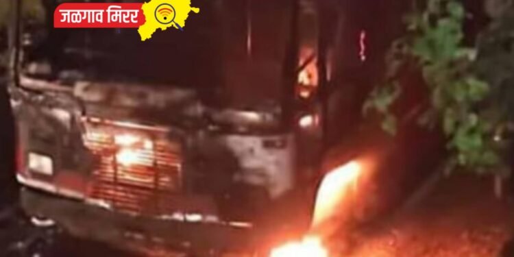 रात्रीच्या सुमारास भरधाव बस पेटली : थोडक्यात बचावले प्रवाशांचे प्राण !