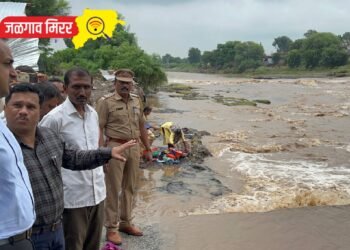 वाघूर नदीला पूर ; जिल्हाधिकारी यांची बाधित गावांना भेट, सतर्कता बाळगण्याचे केले आवाहन