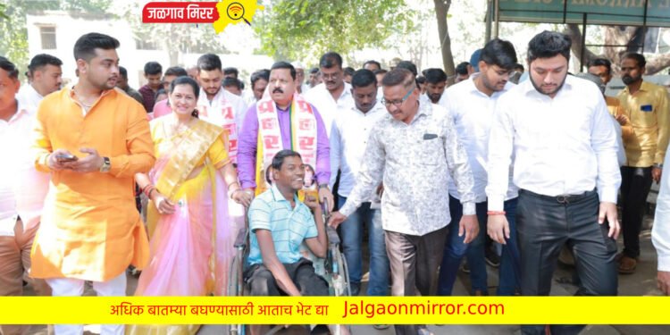 महाशक्तीच्या साक्षीने रक्तदान करून अनिल चौधरींनी दाखल केला उमेदवारी अर्ज!