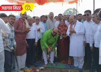 पालकमंत्र्यांच्या हस्ते मराठा समाज बहुउद्देशीय सभागृहाचे भूमिपूजन उत्साहात !