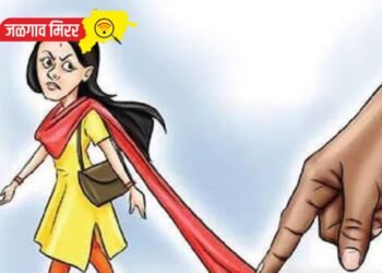 जळगावात तरुणीची छेड काढल्याचा संशय : दोघांना पब्लिक मार