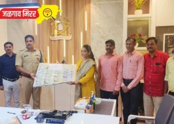 प्राध्यापिकेला एक कोटीचा गंडा ; चौघांना अटक करीत ११ लाख हस्तगत !