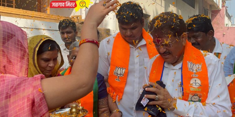 जळगावला फक्त राजूमामाच हवे… तो आपला खरा बाप्पा आहे !