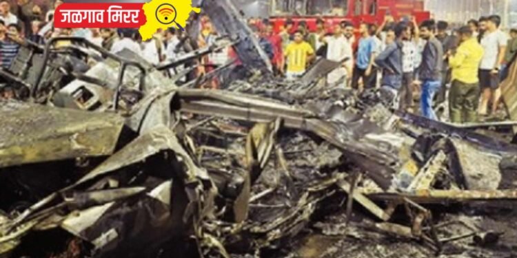 दादावाडीतील उड्डाणपुलावर अॅम्बुलन्समधील ऑक्सिजन सिलिंडरचा स्फोट