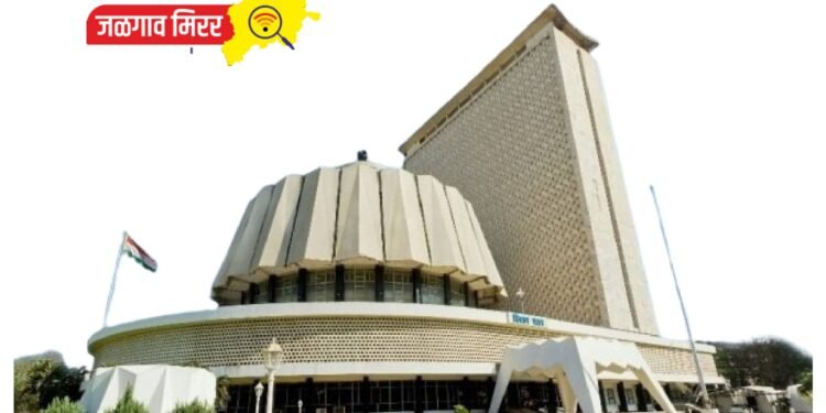 २१ लाडक्या बहिणी पोहचल्या विधानसभेत !