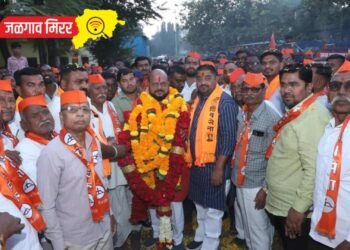 “बाळासाहेबांच्या पुण्याईने आणि जनतेच्या आशीर्वादाने विधानभवनात पुन्हा एकदा धडकणार !” – गुलाबराव पाटील यांना विश्वास