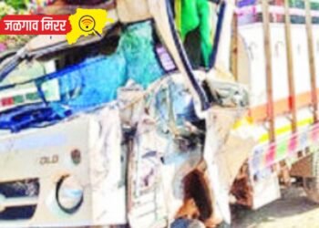 उभ्या ट्रकला भरधाव टॅम्पोची जबर धडक : तीन जखमी !