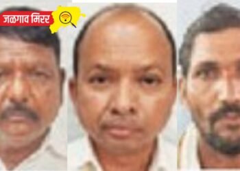 जळगाव जिल्ह्यात धुळे एसीबीची कारवाई : दोन लाखांची लाच घेताना तिघांना अटक