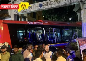 भीषण अपघातात ७ जणांचा मृत्‍यू तर ४२ जण गंभीर