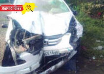 भरधाव कारची ट्रकला जबर धडक : चारचाकीचा झाला चुराडा !