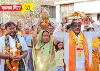 जळगावात भव्य ग्रंथ मिरवणुकीने भागवत सप्ताहाला सुरुवात