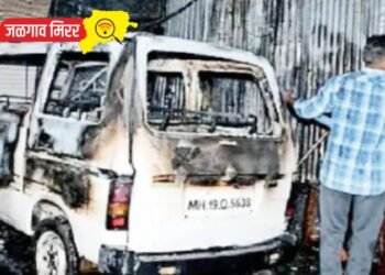 भुसावळात मोठा अनर्थ टळला : गॅसकिट दुरुस्ती करताना भडका, चारचाकी पेटली !