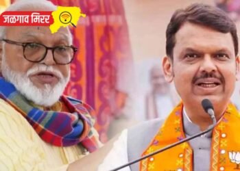 मुख्यमंत्री फडणवीस व भुजबळ यांचा एकाच गाडीतून प्रवास : दोघांनी केले कौतुक !