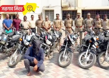 जळगावात पोलिसांची मोठी कारवाई : १५ दुचाकी चोरट्याकडून जप्त !