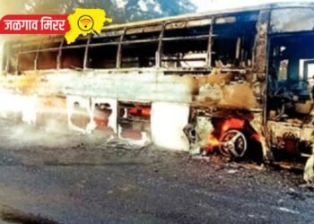 पहाटेच्या सुमारास भरधाव खासगी बसने घेतला पेट ; थोडक्यात १६ प्रवासी बचावले !
