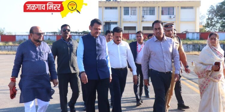 मुख्यमंत्री देवेंद्र फडणवीस जळगावात दाखल !