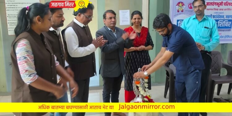 मोफत आरोग्य शिबिराचा ४५ कलावंतांनी घेतला लाभ !