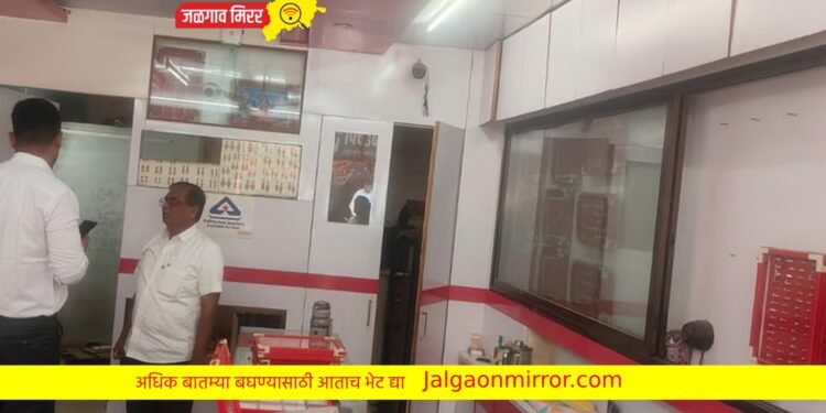 भिंत फोडून चोरटयांनी लांबविले ज्वेलर्स दुकानातून रोकडसह चांदी !