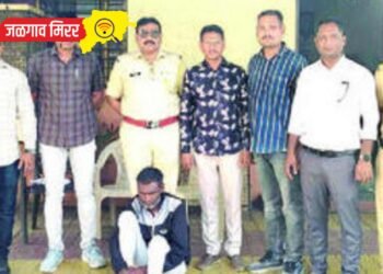 स्कॉर्पिओ वाहन चोरले अन पोलिसांनी घेतले ताब्यात !