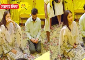 क्रिकेटच्या कसोटी निवृत्तीनंतर विराट कोहली पत्नीसह प्रेमानंद महाराजांच्या चरणी !