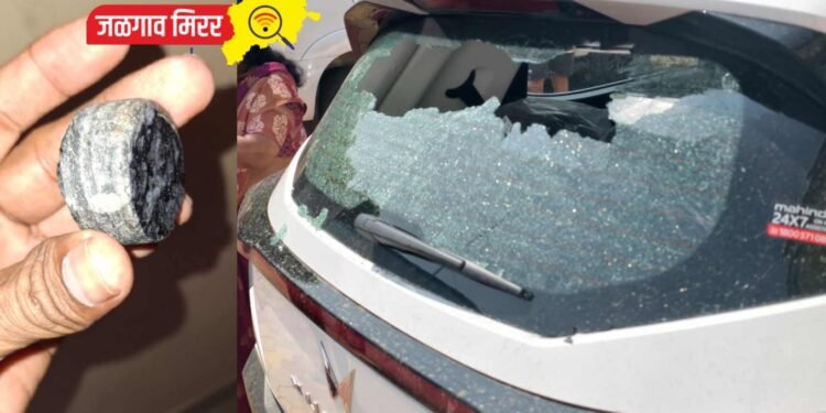 अयोध्या नगरात मध्यरात्री अनोळखीने फोडले चारचाकीचे काच !