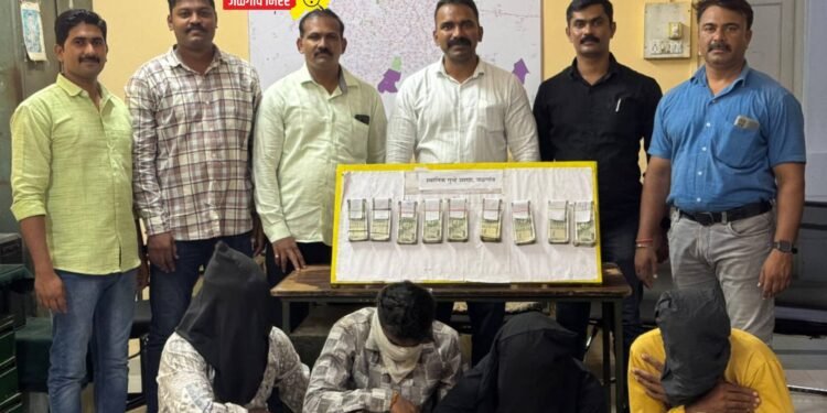 जळगावमध्ये धाडसी दरोडा ; ४ संशयितांसह साडे लाखांचा मुद्देमाल पोलीसांच्या ताब्यात!